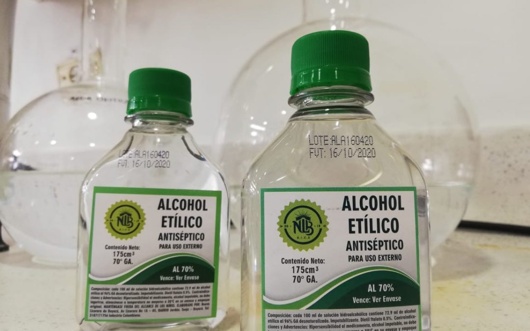 La NLB en alianza con la planta Proalcol donan alcohol antiséptico